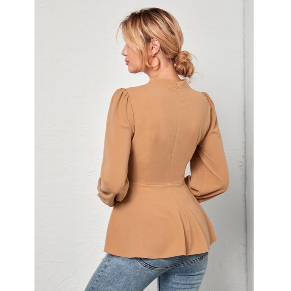 V-Neck Cut Out Peplum Long Sleeve Top - Picture 3 of 6